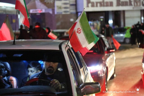 راهپیمایی خودرویی دانشگاه آزاد در سراسر کشور راهپیمایی خودرویی دانشگاه آزاد در سراسر کشور