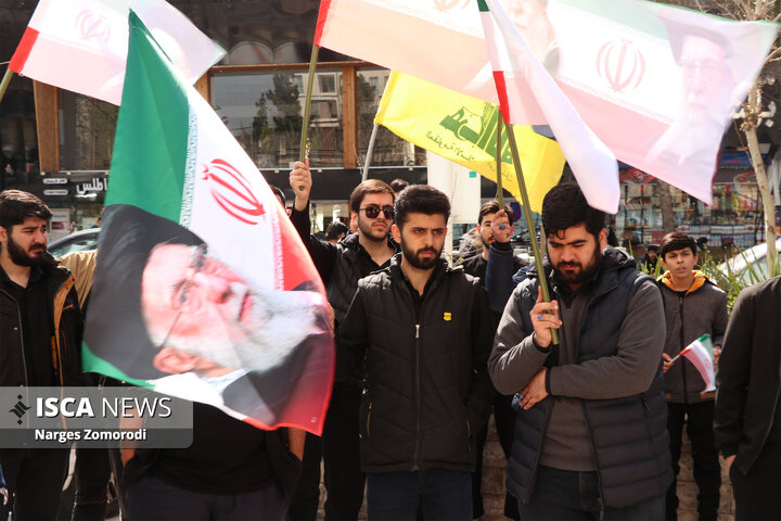 اجتماع دانشجویان مقابل نمایندگی وزارت امور خارجه در مشهد