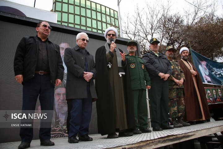 مراسم بیعت با رهبر سوم انقلاب
