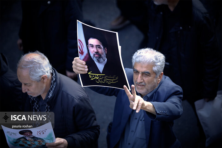 حماسه حضور در پایتخت؛ بازخوانی نقش بیبدیل مردم و مدیریت شهری در عبور از بحران جنگ حماسه حضور در پایتخت؛ بازخوانی نقش بیبدیل مردم و مدیریت شهری در عبور از بحران جنگ