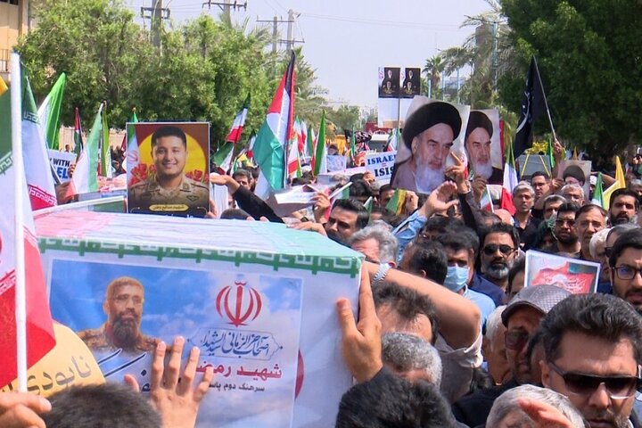 بندرعباس میزبان تشییع باشکوه ۱۰ شهید مدافع وطن در جنگ رمضان