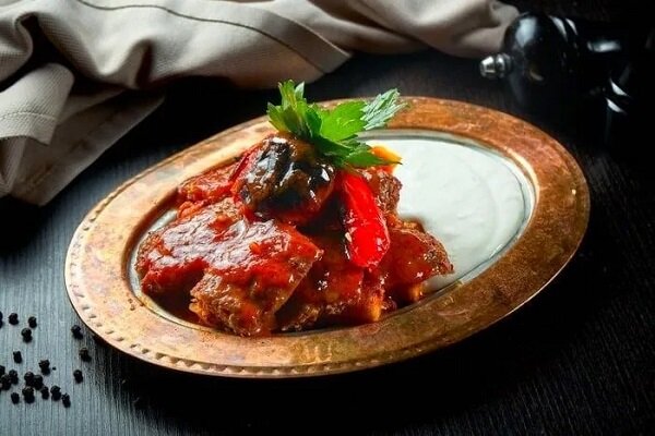 طرز تهیه کباب اسکندر خوشمزه ترکیه ای