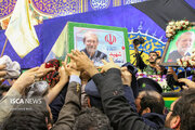 پیکر شهید لاریجانی و فرزندش در حرم حضرت معصومه آرام گرفت