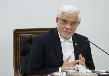 عارف: ارتباط خوب رئیس‌جمهور با رهبری دستاوردهای زیادی برای دولت دارد