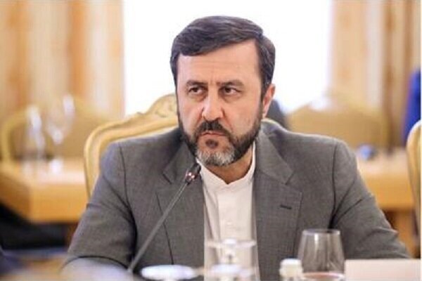 غریب آبادی: تلاش برای تصویب قطعنامه درباره تنگه هرمز محکوم به شکست است غریب آبادی: تلاش برای تصویب قطعنامه درباره تنگه هرمز محکوم به شکست است