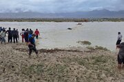 نجات ۵ سرنشین خودرو پس از ۹ ساعت عملیات پیچیده در هرمزگان