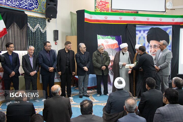 اجتماع دانشگاهیان گناباد در محکومیت حمله به مراکز علمی و تجدید بیعت با رهبر انقلاب