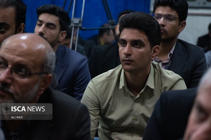 اجتماع دانشگاهیان گناباد در محکومیت حمله به مراکز علمی و تجدید بیعت با رهبر انقلاب