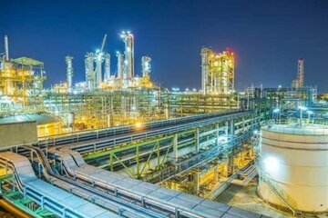 صادرات محصولات پتروشیمی ایران آغاز شد