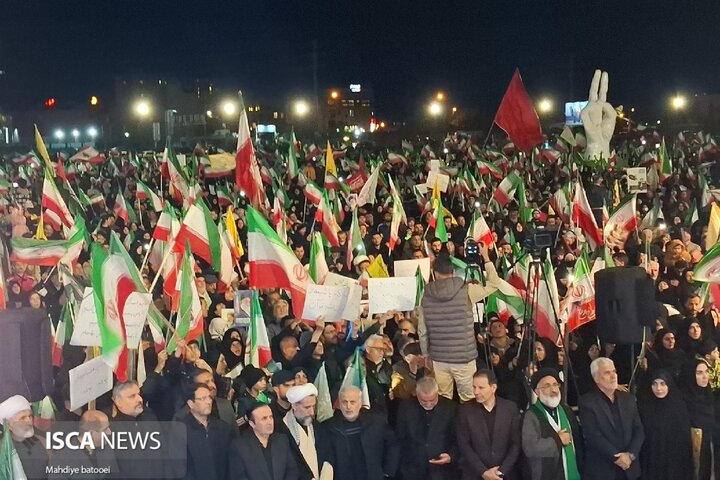 تجمع مردمی در مراسم اربعین امام شهید حضرت سید علی خامنه‌ای