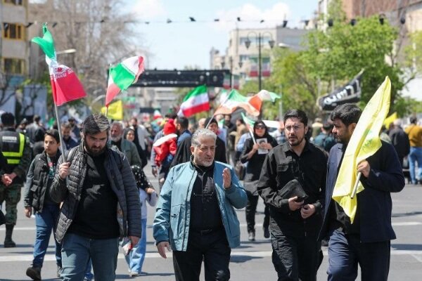 تجدید میثاق رئیس دانشگاه آزاد با آرمان‌های رهبر شهید در آئین چهلمین روز شهادت