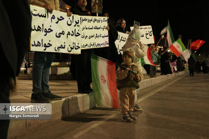 مراسم تشییع و تدفین پیکر شهید «حسین عشقی» از شهدای جنگ تحمیلی سوم در مشهد