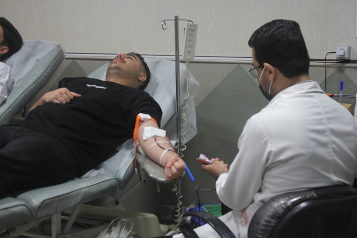 خون امید در رگ‌های کاشان؛ پیوند اساتید و دانشجویان دانشگاه آزاد با مردم