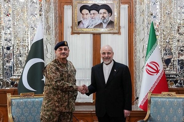 فرمانده ارتش پاکستان با قالیباف دیدار کرد فرمانده ارتش پاکستان با قالیباف دیدار کرد