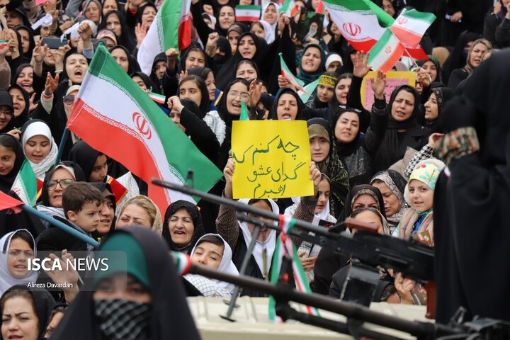 اجتماع بزرگ دختران اردبیلی
