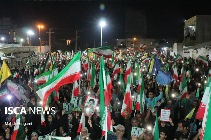 طنین بیعت در کوچه پس‌کوچه‌های طلابند