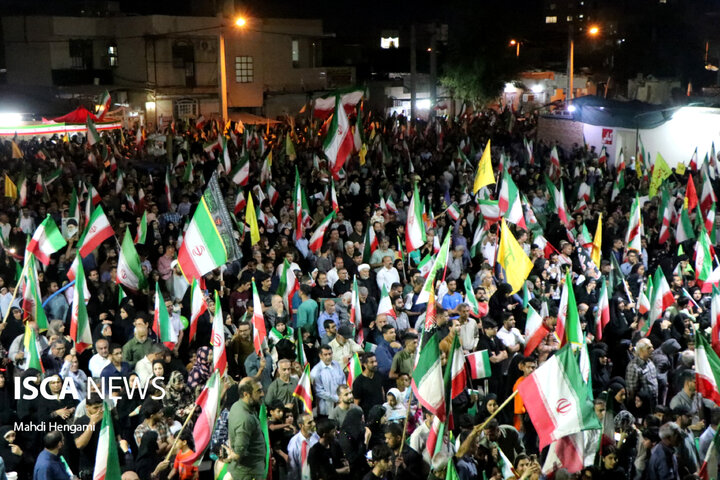طنین بیعت در کوچه پس‌کوچه‌های طلابند