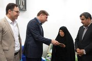 استاندار بوشهر با خانواده ۳ شهید والامقام در تنگستان دیدار و گفت‌وگو کرد