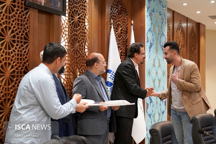 مراسم تجلیل ایسکانیوز