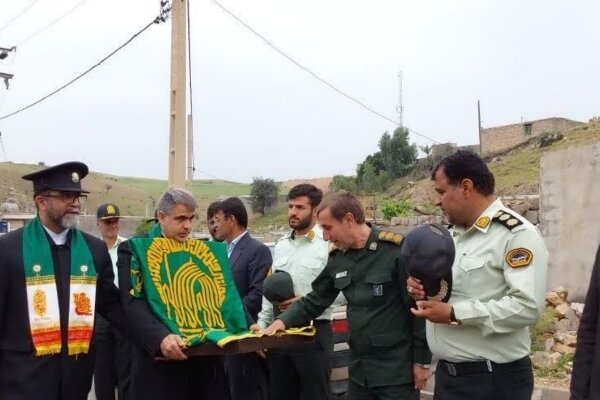 کاروان «زیر سایه خورشید» با استقبال پرشور مردم وارد لنده شد