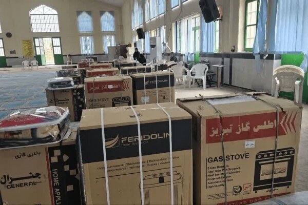 هشت سری جهیزیه به دست نوعروسان نیازمند باشتی رسید