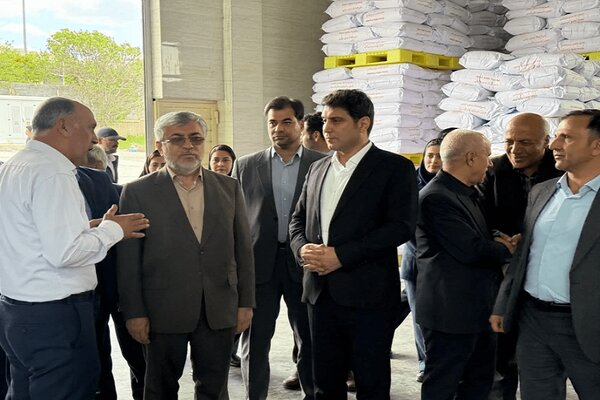 بازدید استاندار کردستان از کارخانه شیر سنندج
