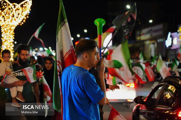 مردم پای کار انقلاب