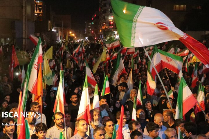 طنین بیعت با «امام جدید» در سوگ «امام شهید»؛ تجلی وفاداری مردم بندرعباس در چهارراه اتوبوسرانی