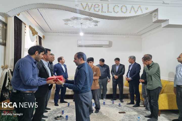 گرامیداشت روز معلم در محل شهادت معلمان و دانش‌آموزان مینابی