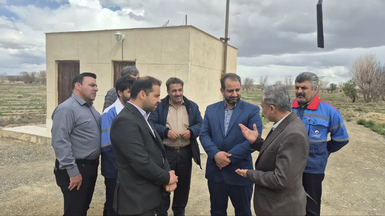 از اینترنت تا آب شرب؛ فرماندار نجفآباد از پروژههای گلدره و اشن بازدید کرد
