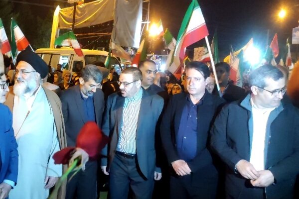 تجلیل از اساتید دانشگاه آزاد یاسوج در موکب شبانه به مناسبت هفته معلم