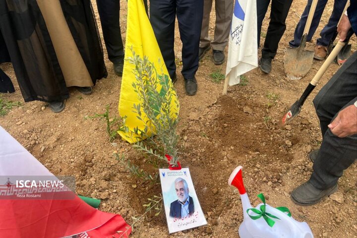 باغ شهدا دانشگاه ازاد اسلامی خرم اباد