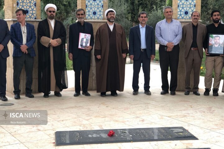 باغ شهدا دانشگاه ازاد اسلامی خرم اباد