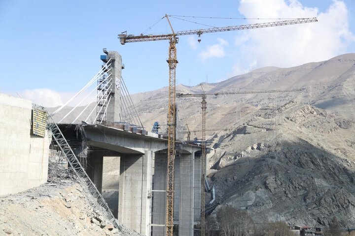 بازسازی پل B۱ کرج آغاز شد بازسازی پل B۱ کرج آغاز شد