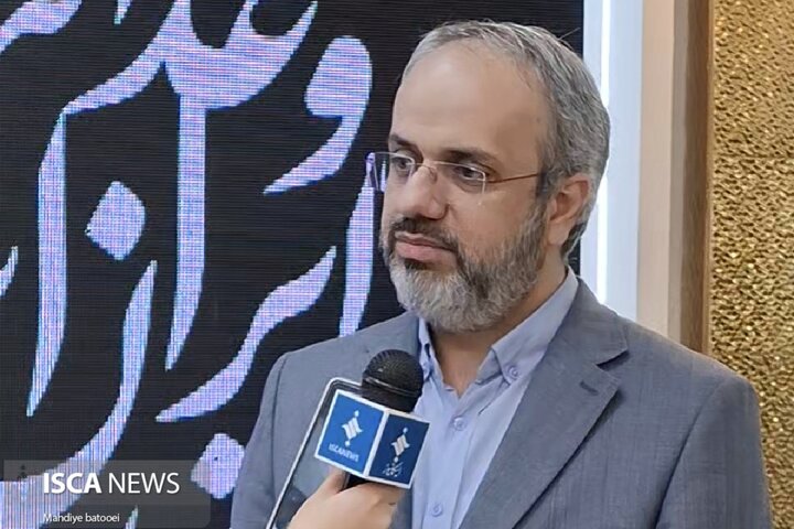 دانشجو باید با بصیرت، مردم را به حضور در صحنه تشویق کند