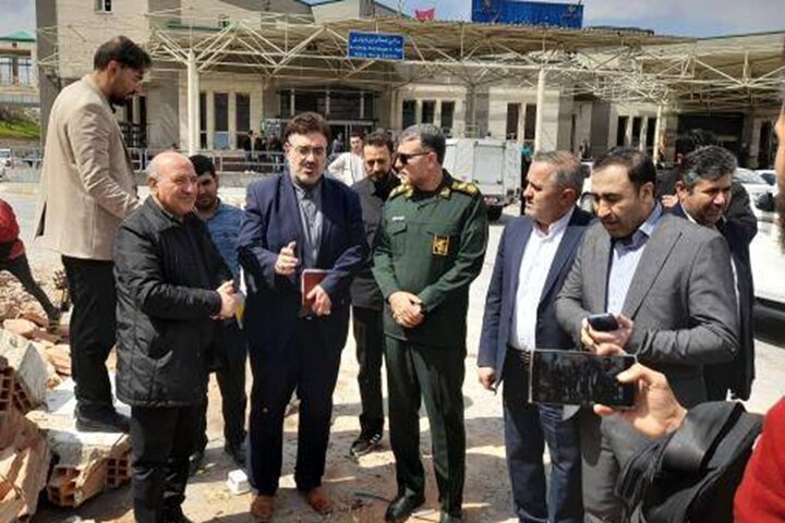 تخریب سولههای بلااستفاده و حذف دیوار حائل / گرههای زیرساختی گمرک بازرگان باز میشود تخریب سولههای بلااستفاده و حذف دیوار حائل / گرههای زیرساختی گمرک بازرگان باز میشود