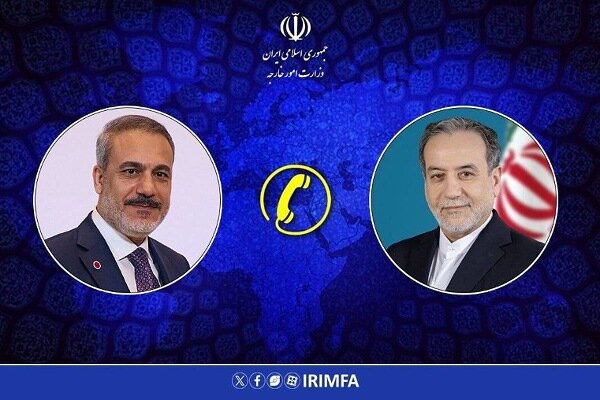 رایزنی تلفنی عراقچی با همتای ترکیهای رایزنی تلفنی عراقچی با همتای ترکیهای