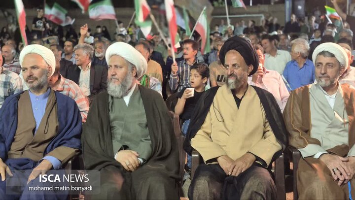 مردم سفید شهر پای انقلاب