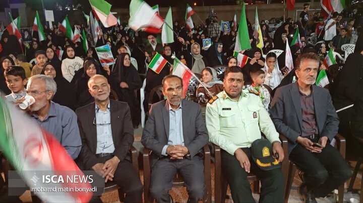 مردم سفید شهر پای انقلاب