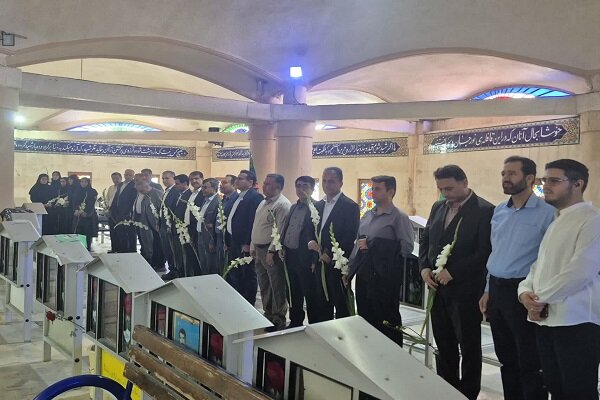 سرپرست جدید دانشگاه آزاد اسلامی بوشهر با آرمانهای شهدا تجدید میثاق کرد سرپرست جدید دانشگاه آزاد اسلامی بوشهر با آرمانهای شهدا تجدید میثاق کرد