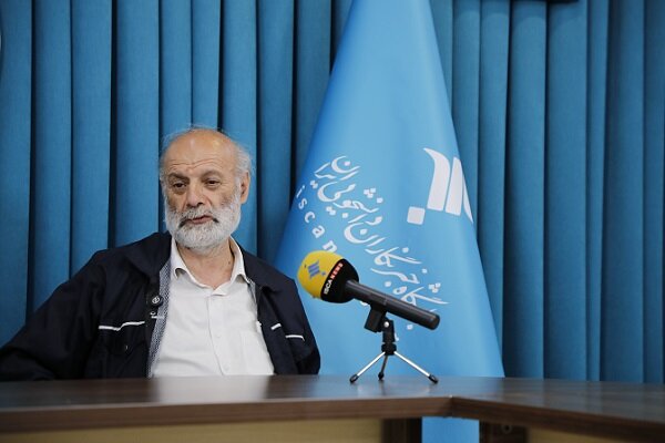 سنگر تولید نباید قربانی شوکهای برونزا شود/ تعدیل نیرو در شرایط جنگی، بازی در زمین دشمن است سنگر تولید نباید قربانی شوکهای برونزا شود/ تعدیل نیرو در شرایط جنگی، بازی در زمین دشمن است