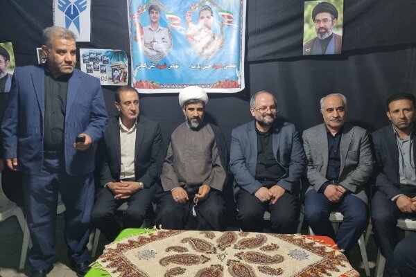 بازدید جهانبین از موکب شبانه دانشگاه آزاد اسلامی یاسوج بازدید جهانبین از موکب شبانه دانشگاه آزاد اسلامی یاسوج