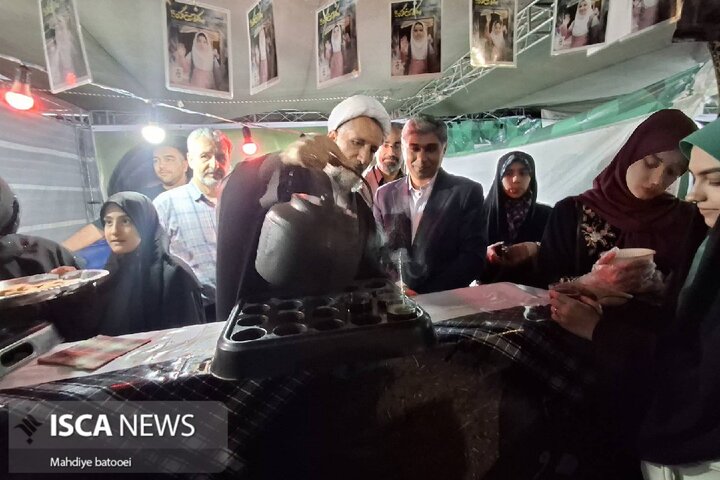 نماینده ولیفقیه در استان قزوین از موکب دانشگاه آزاد اسلامی بازدید کرد نماینده ولیفقیه در استان قزوین از موکب دانشگاه آزاد اسلامی بازدید کرد