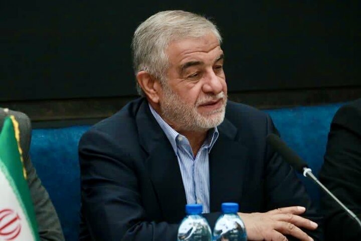 استان یزد نباید از قافله ارتباطات نوین عقب بماند