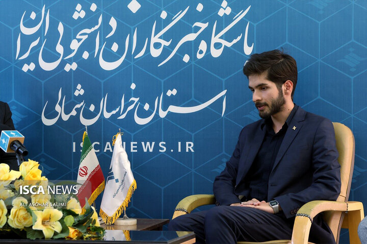 مقام اول مدیر ایسکانیوز خراسانشمالی در جشنواره رسانهای ابوذر مقام اول مدیر ایسکانیوز خراسانشمالی در جشنواره رسانهای ابوذر