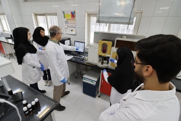 تجمیع تجهیزات پیشرفته در آزمایشگاه جامع مرکزی دانشگاه آزاد خراسان رضوی تجمیع تجهیزات پیشرفته در آزمایشگاه جامع مرکزی دانشگاه آزاد خراسان رضوی