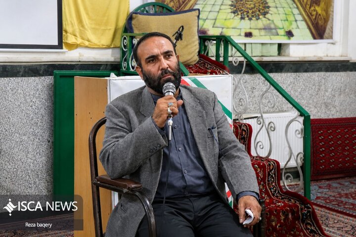 طنین ولایت در حسینیه شهدای کربلا الوند؛ جشن باشکوه غدیر با حضور عاشقان اهلبیت(ع) طنین ولایت در حسینیه شهدای کربلا الوند؛ جشن باشکوه غدیر با حضور عاشقان اهلبیت(ع)