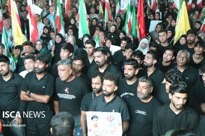 تشییع و تدفین پیکر مطهر شهید امیرحسین سالاری در بندرعباس