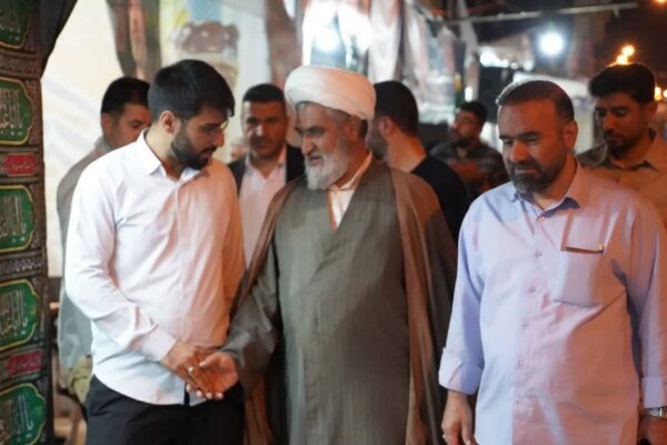 بازدید مسئول دفتر نمایندگی ولی فقیه در سپاه فتح از موکب‌های خدمت‌رسان در یاسوج