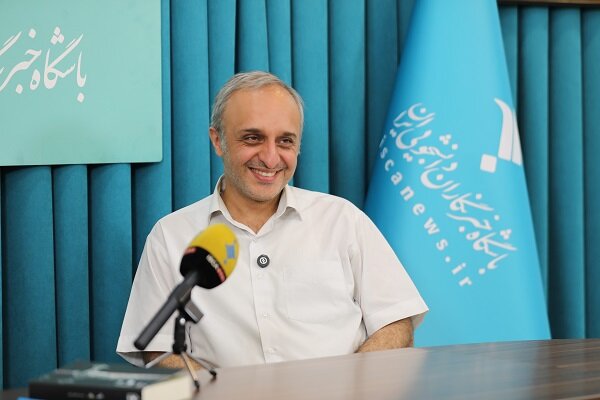 ناظم بکایی: «سلمان فارسی» و داوود میرباقری ضربان قلبشان با یکدیگر است/ تقریبا در ۵۰ سال اخیر هیچ اثری درباره سلمان نداشتیم